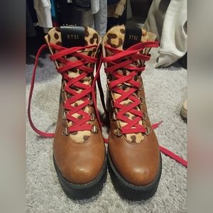 LIKE NEW STEVE MADDEN BOOM HIKER BOOTS with COW PRINT